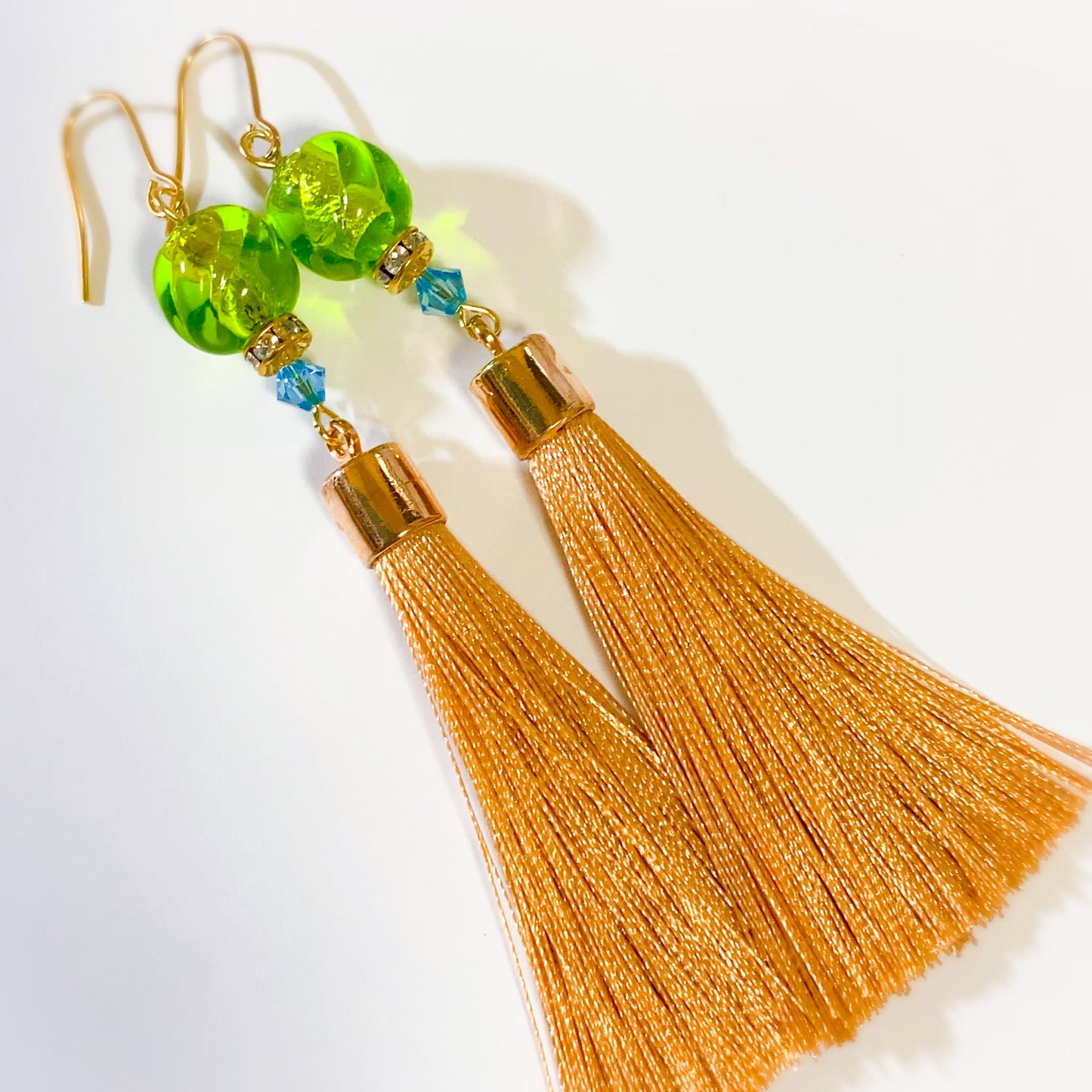 ベネチアガラス&タッセルパーツ ドロップピアス/イヤリング