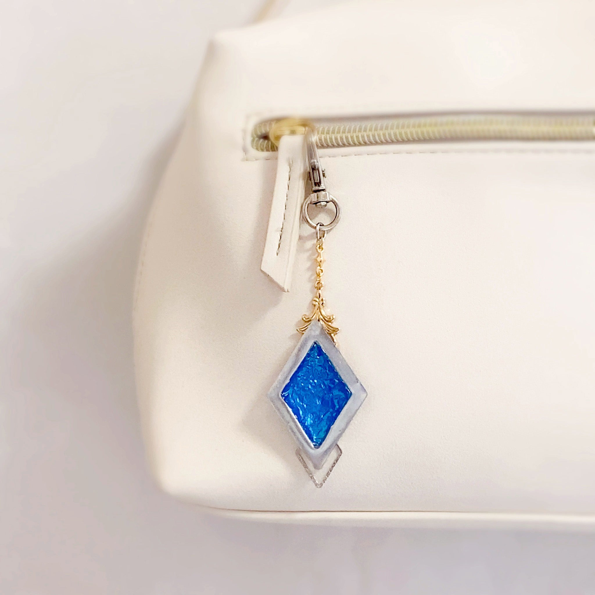 刹那アストライア】イメージキーホルダー/ネックレス – piacetto